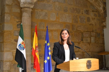 La Junta de Extremadura anuncia un decreto-ley de mínimos vitales ante la situación de 'quiebra social' de la región