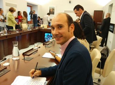 El PP aconseja a la Junta de Extremadura que no presente su 'decretazo' para cambiar la renta básica 