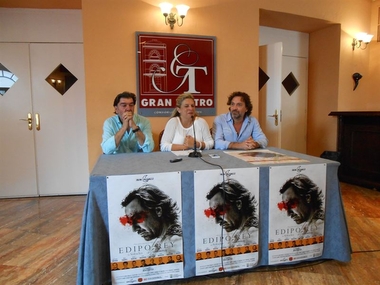 El espectáculo de producción extremeña 'Edipo Rey' llega al Gran Teatro de Cáceres este sábado