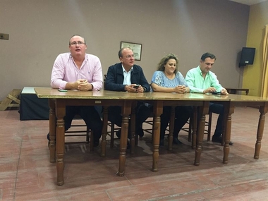 Monago advierte de que Vara tiene 