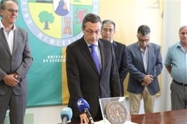 El nuevo decano de Medicina de la UEx centrará su labor en mejorar las instalaciones y solucionar la 