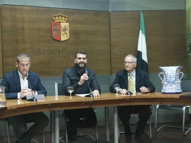 Cáceres celebra el centenario del filólogo Alonso Zamora Vicente a través de un recorrido por su vida