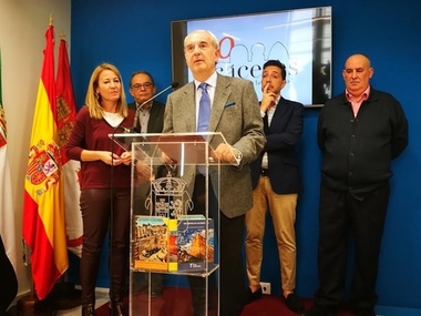 La colección '200 crónicas cacereñas' recorre la historia de Cáceres a través de sus cronistas oficiales