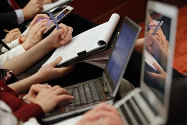 La Asociación de la Prensa de Badajoz apoya que la Uex incorpore los estudios de Periodismo