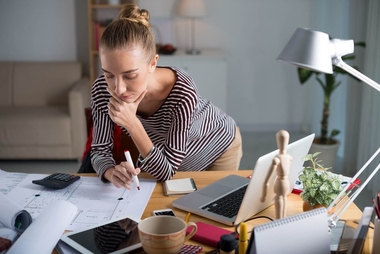 Gastos que pueden deducir los autónomos que trabajan desde casa