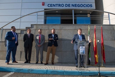 El presidente de la Junta de Extremadura apuesta por la generación de riqueza y empleo para luchar contra la despoblación
