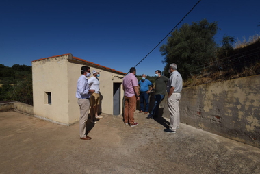 La Diputación de Cáceres estudia la problemática del abastecimiento de agua potable en Romangordo