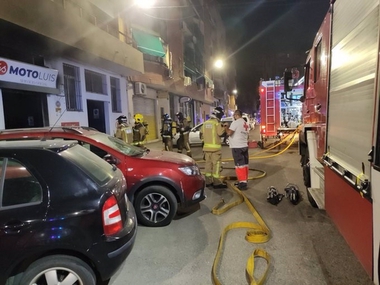 Un incendio en un taller de motocicletas provoca 'cuantiosos' daños materiales