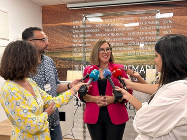 Morán ve una magnífica noticia la reapertura de la mina de Aguablanca en Monesterio, un ejemplo de las ''infinitas oportunidades'' de la región