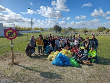 La III Semana del Monumento Natural Los Barruecos continúa hasta el domingo con juegos, cuentacuentos o talleres de reutilización