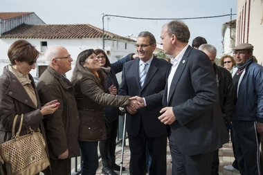 José Antonio Monago visita Orellana la Vieja e inaugura el centro de Educación Infantil �Camino de la Sierra� 