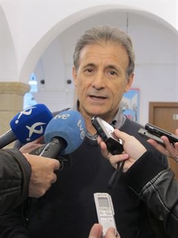 Pedro Escobar dice que la anulación de la ecotasa extremeña evidencia la necesidad de realizar una reforma fiscal global